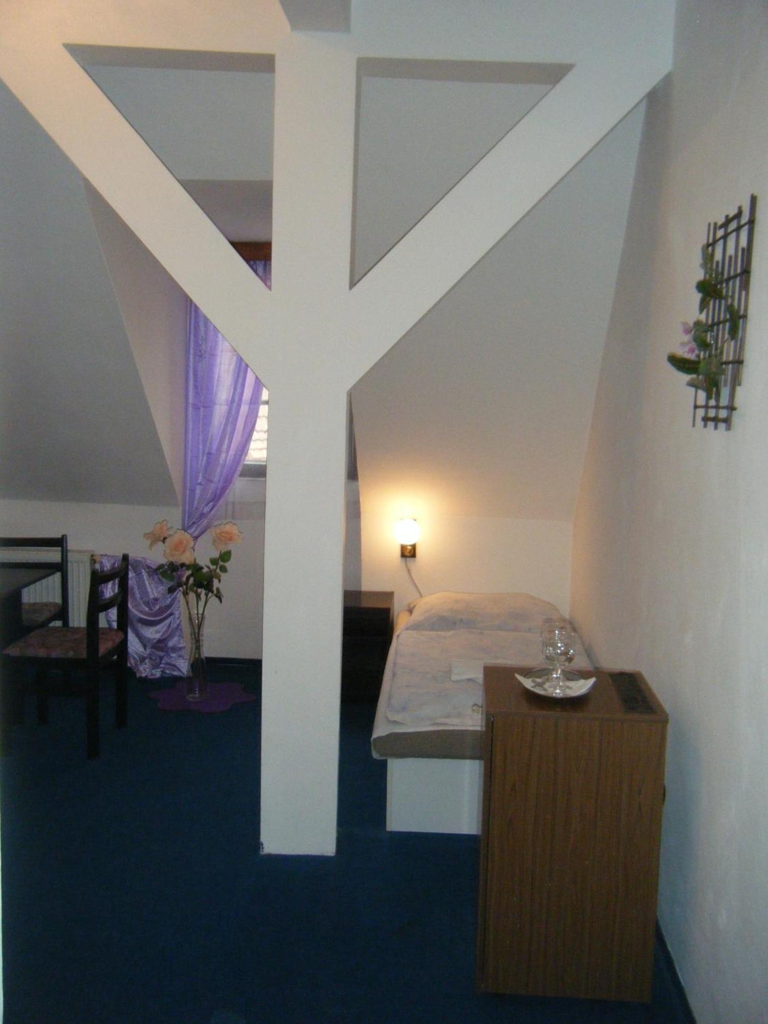 Hotel Parkán Prachatice Habitación foto