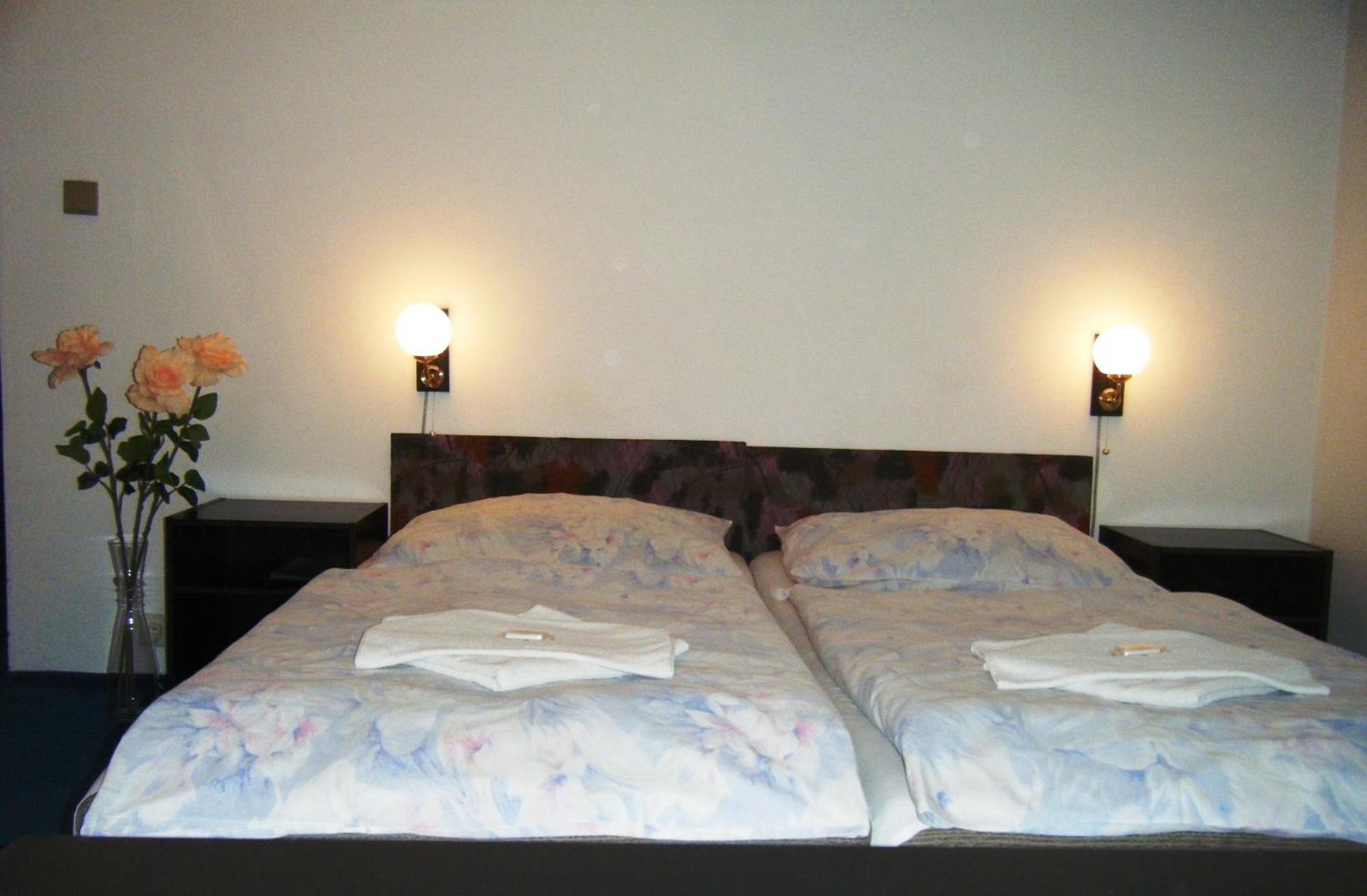Hotel Parkán Prachatice Habitación foto