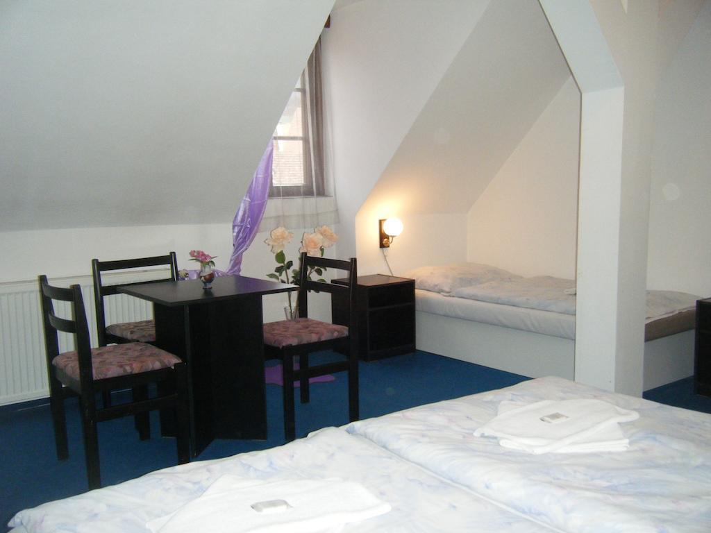 Hotel Parkán Prachatice Habitación foto
